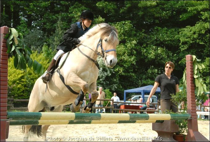 Jumping2006-3136_Solena.jpg